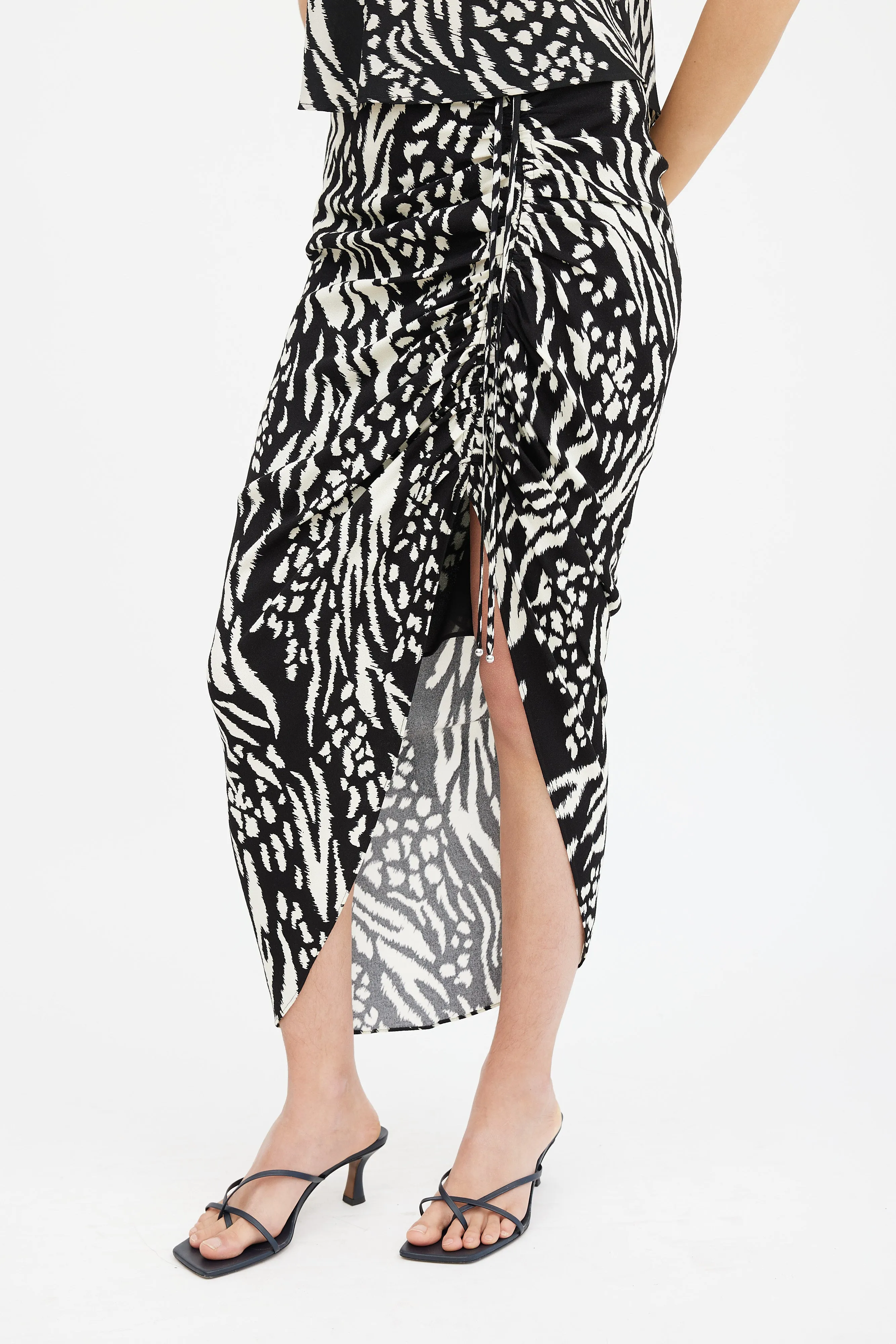 Black & White Three Piece Set