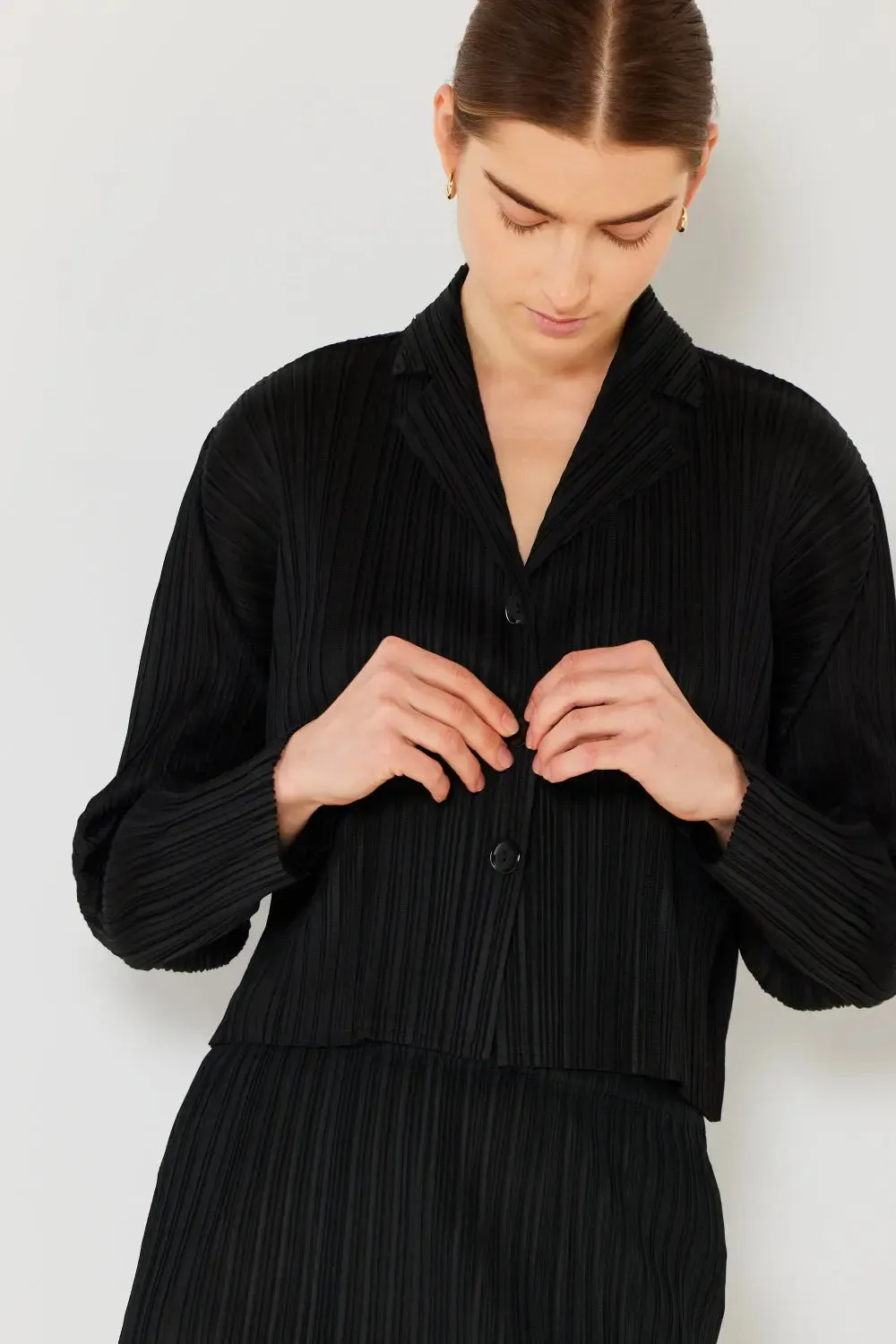 Marina West Swim - Pleated Cropped - Button Up Shirt
